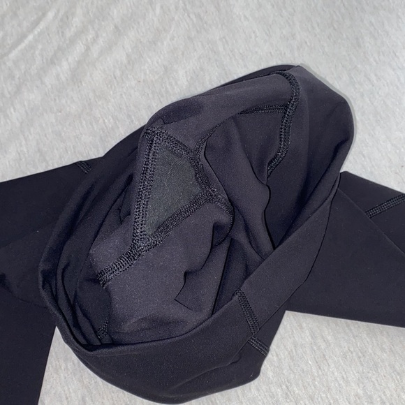 Lululemon Leggings 21” - Picture 6 of 8
